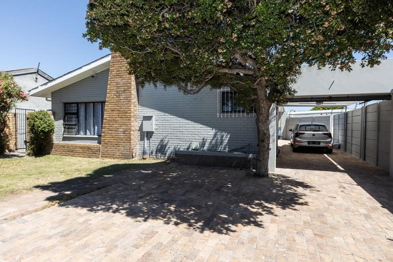 3 Bedroom Property for Sale in Lotus River Western Cape